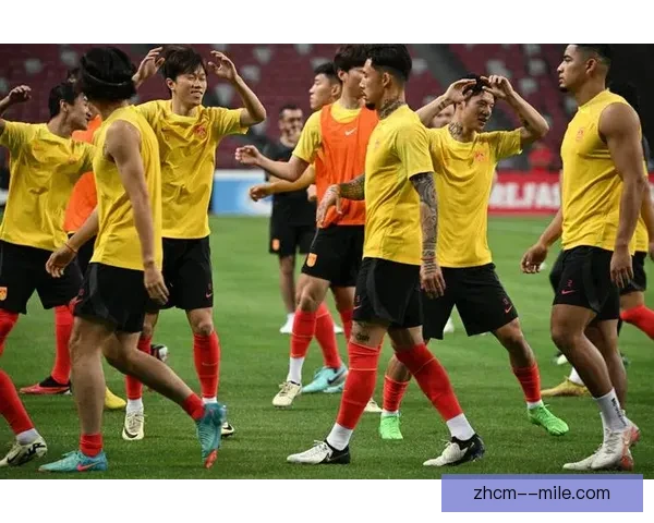中国男足今日开始集训备战世界杯亚洲区预选赛对阵新加坡的关键之战